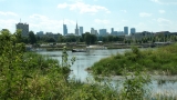 Warszawa - widok na wieżowce z nad Wisły